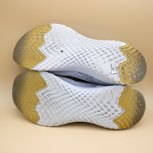 Nike Epic React Flyknit Wolf Grey Running Shoes AQ0067-002 Men's Size 11.5 - Picture 8 of 8